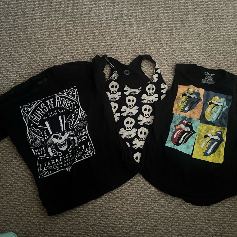 #63 3 x band shirts Women’s Large